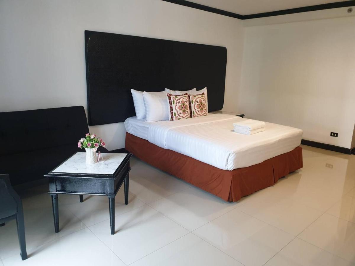 Town In Town Gardent Resort Bangkok Luaran gambar