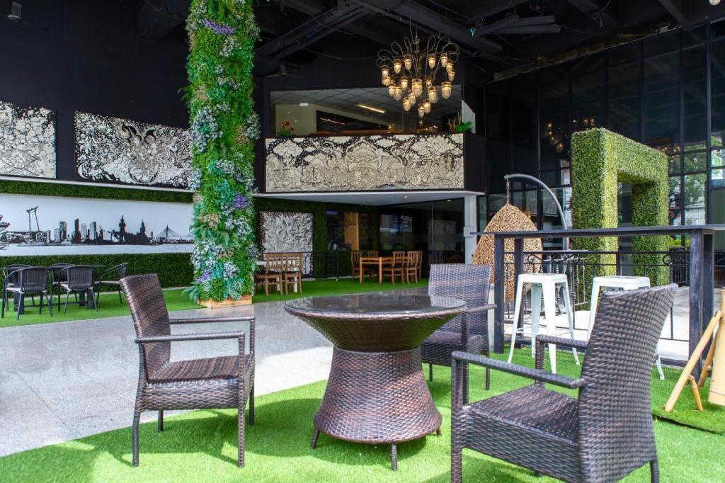Town In Town Gardent Resort Bangkok Luaran gambar