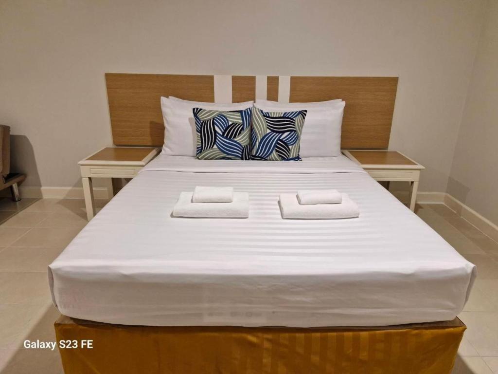 Town In Town Gardent Resort Bangkok Luaran gambar