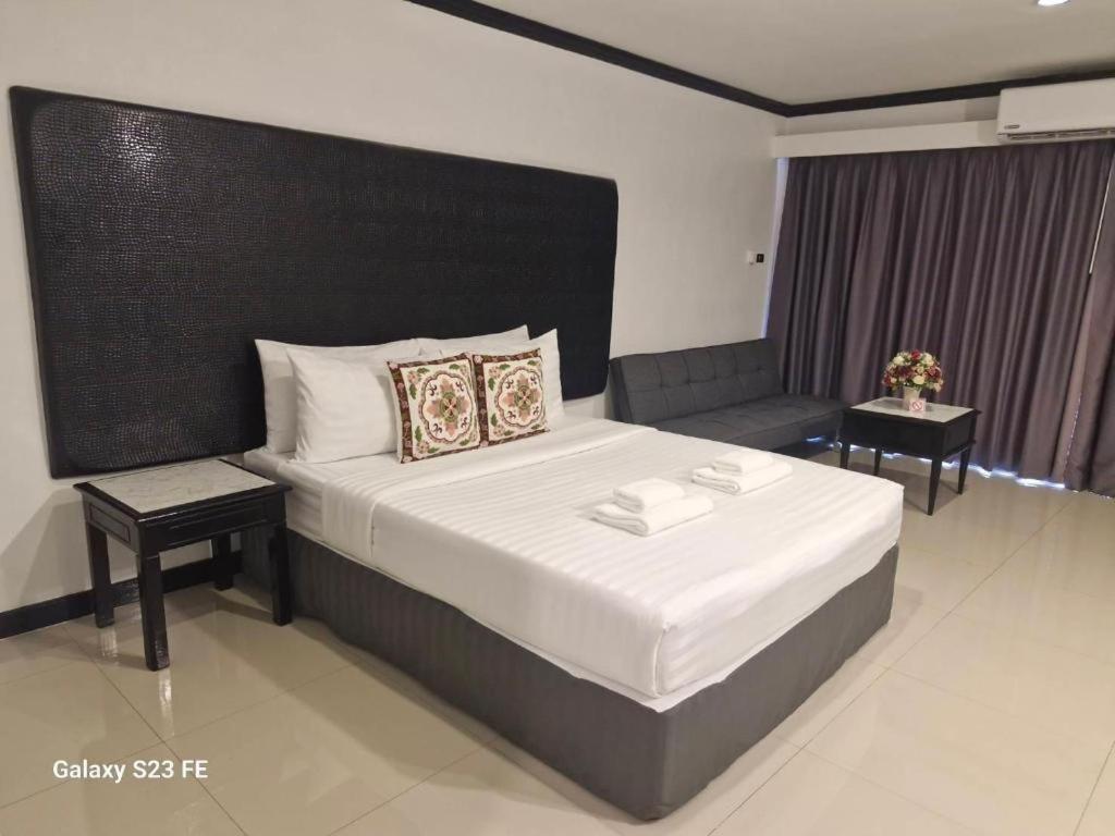 Town In Town Gardent Resort Bangkok Luaran gambar