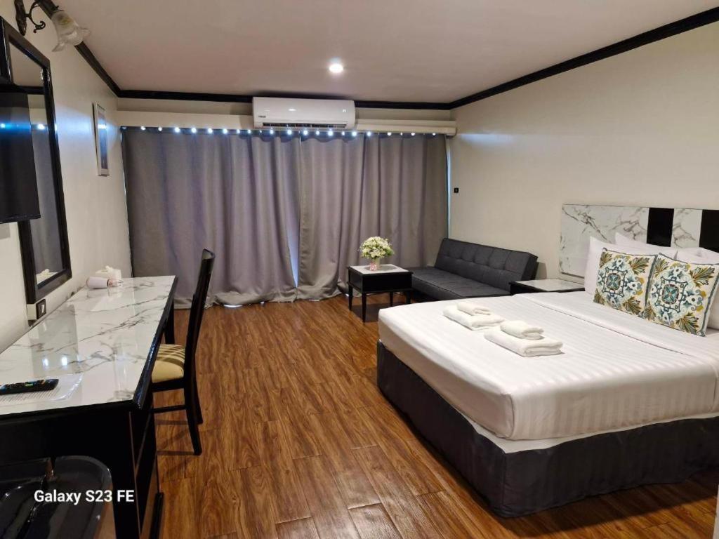 Town In Town Gardent Resort Bangkok Luaran gambar