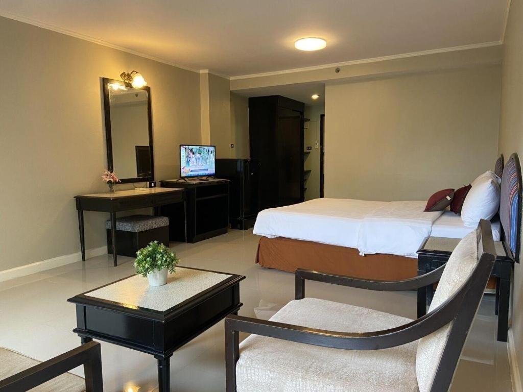 Town In Town Gardent Resort Bangkok Luaran gambar