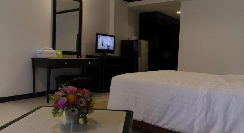 Town In Town Gardent Resort Bangkok Luaran gambar