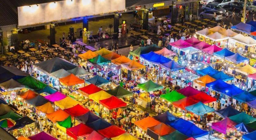 Town In Town Gardent Resort Bangkok Luaran gambar